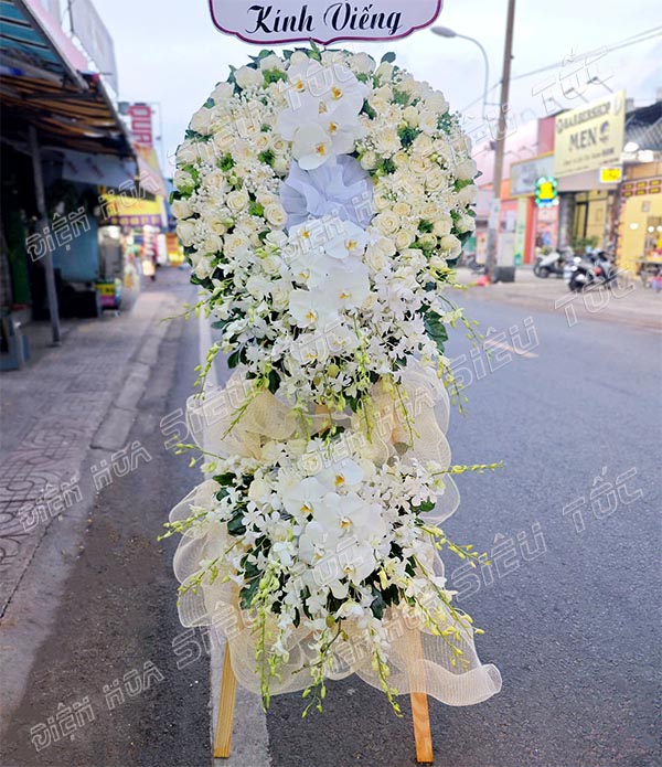 Ảnh kệ hoa tang thực tế